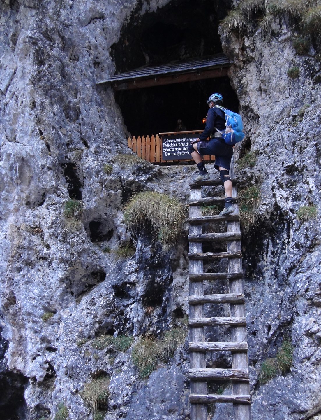 schlern-cave.jpg