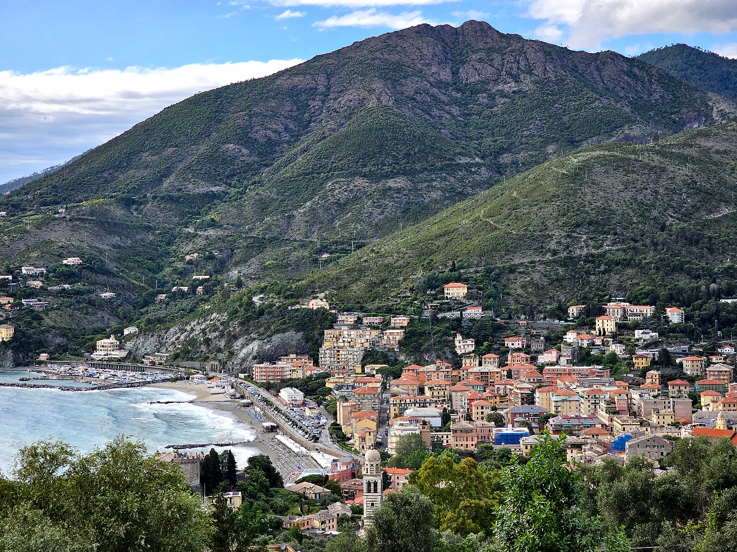 levanto-town.jpg