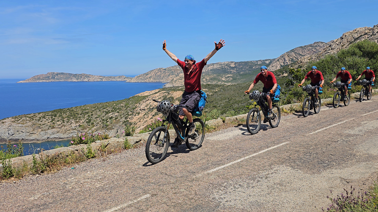 calvi-road4.jpg